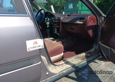 1993 Honda Accord Lx from USA, damaged, VIN 1HGCB7658PA175217